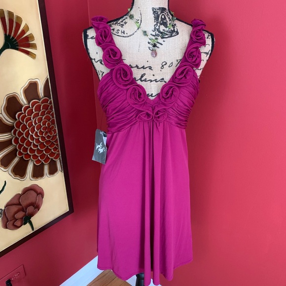 Laundry By Shelli Segal Dresses & Skirts - Someone Call Lisa Vanderpump, Stat